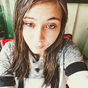 Meet your Posher, Kira